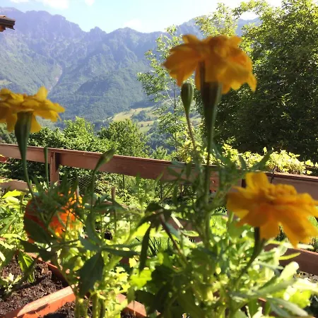 Bed & Breakfast A Casa Di Gianni E Mari Vestone
